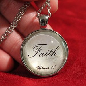 Scripture Pendant Necklace "Faith"